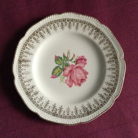 Set of 4 Royal Swan made in England 5.75" butter dessert bread plates red rose - Picture 2 of 9